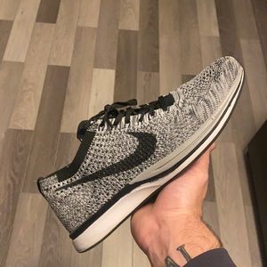 Nike flyknit racer Oreo